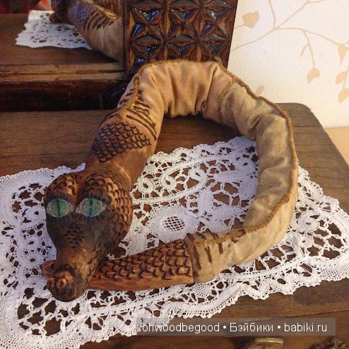Змейка деревянная, игрушка из дерева своими руками