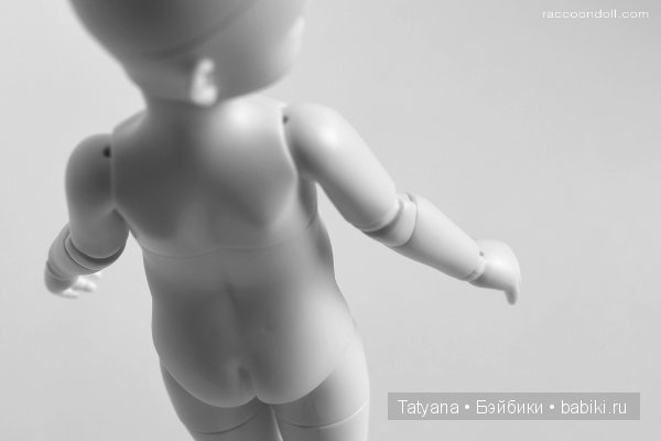 На сайте Raccoondoll появился тизер, а на фейсбуке - целый веер фотографий готовящейся к релизу куклы (фото 2)