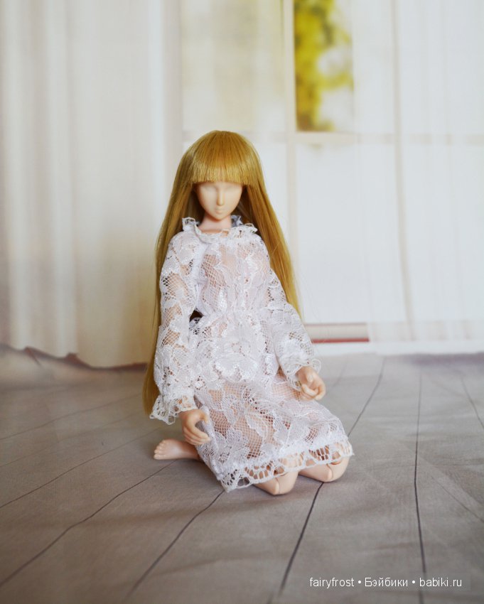 Дюймовочка на теле Кумик. Есть фото нюд