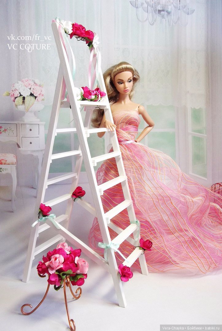 Кукольная миниатюра - Стремянка для 1/6 (фото 2)