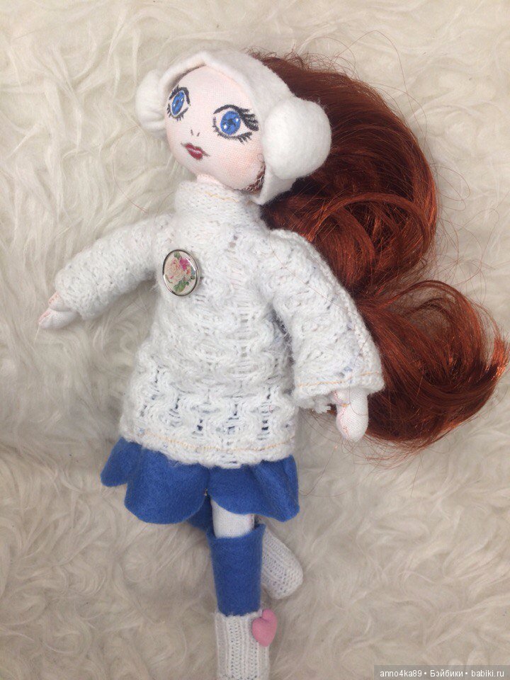 Ждет зиму и готовится к ней очередная текстильная красотка