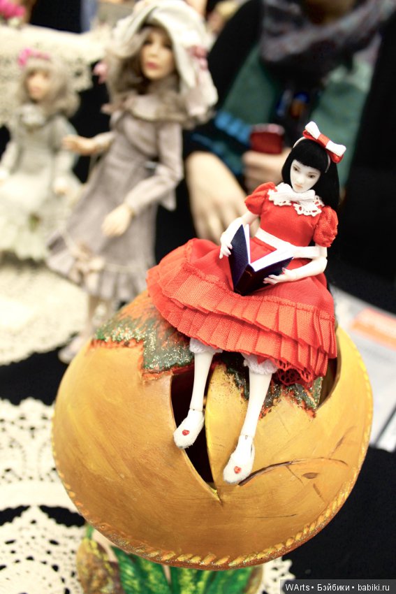 Осенний салон на Тишинской площади