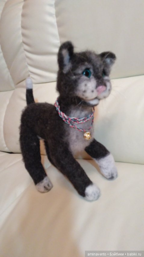 Маленькая кошечка, как "задел" к задуманному. Сухое валяние (фото 2)