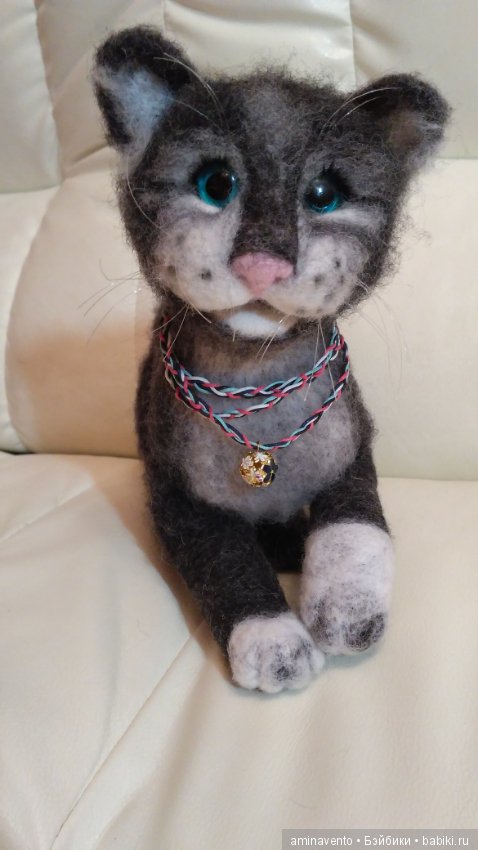 Маленькая кошечка, как "задел" к задуманному. Сухое валяние (фото 3)