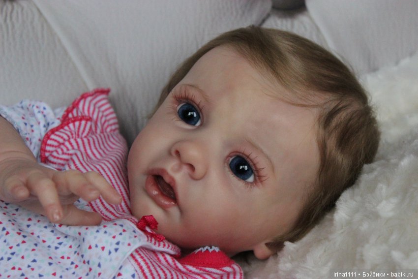 Кнопочка из нового молдика Ella by Karola Wegerich