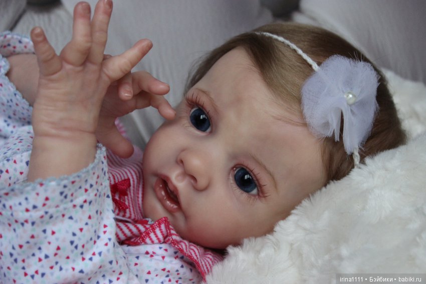 Кнопочка из нового молдика Ella by Karola Wegerich