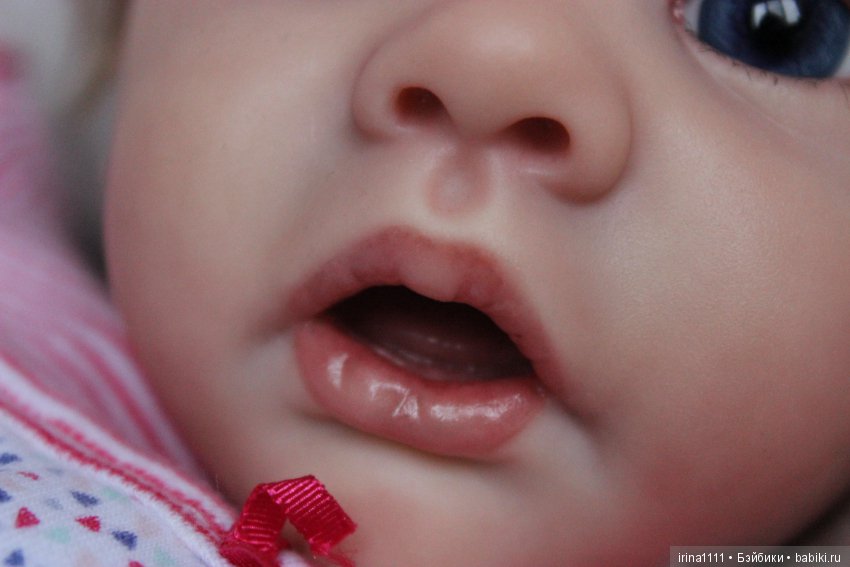 Кнопочка из нового молдика Ella by Karola Wegerich