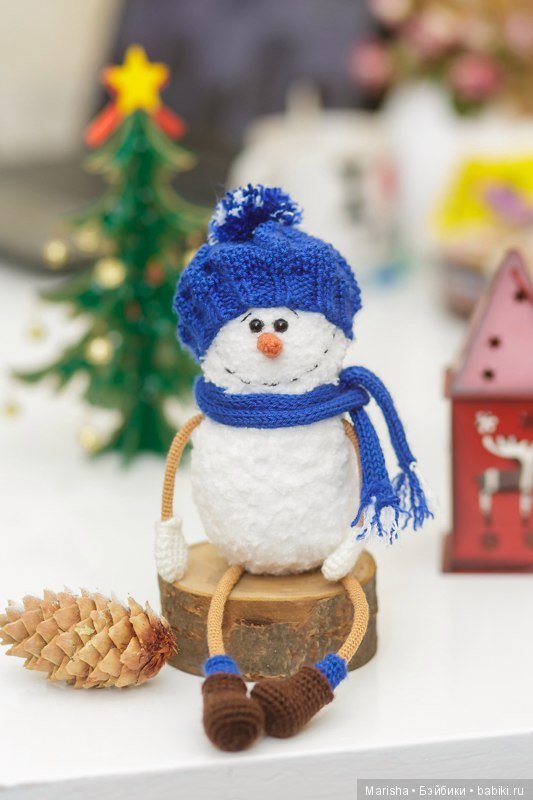 Веселые снеговички вязанные крючком Олюшки Лукошкиной (фото 8)