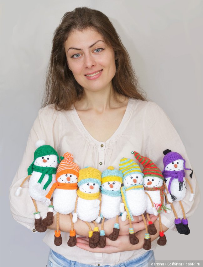 Веселые снеговички вязанные крючком Олюшки Лукошкиной (фото 3)