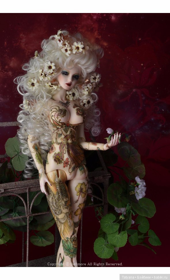 Dollmore продают Model Doll - Half Moon; Tattoo Mall и Ipsae