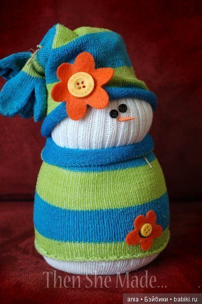 Снеговик из носков, мастер класс (фото 9)