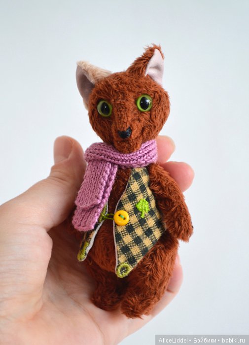 Собак, цвета зелёного яблочка и какаовый котик в жилете - авторские игрушки ручной работы (фото 6)