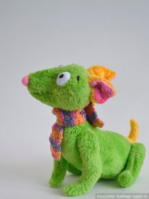Собак, цвета зелёного яблочка и какаовый котик в жилете - авторские игрушки ручной работы (фото 3)