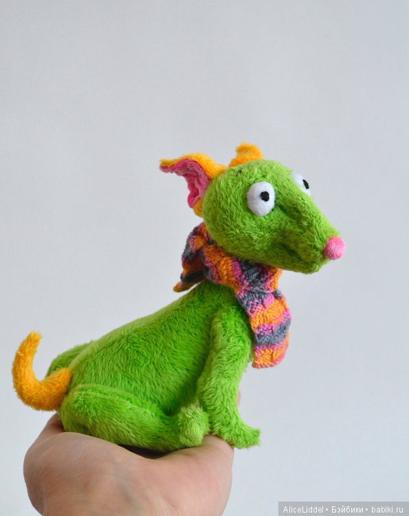 Собак, цвета зелёного яблочка и какаовый котик в жилете - авторские игрушки ручной работы