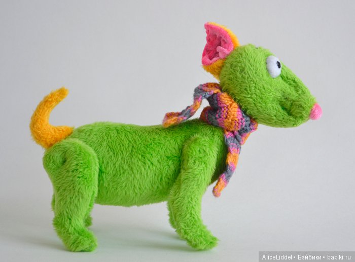 Собак, цвета зелёного яблочка и какаовый котик в жилете - авторские игрушки ручной работы (фото 2)