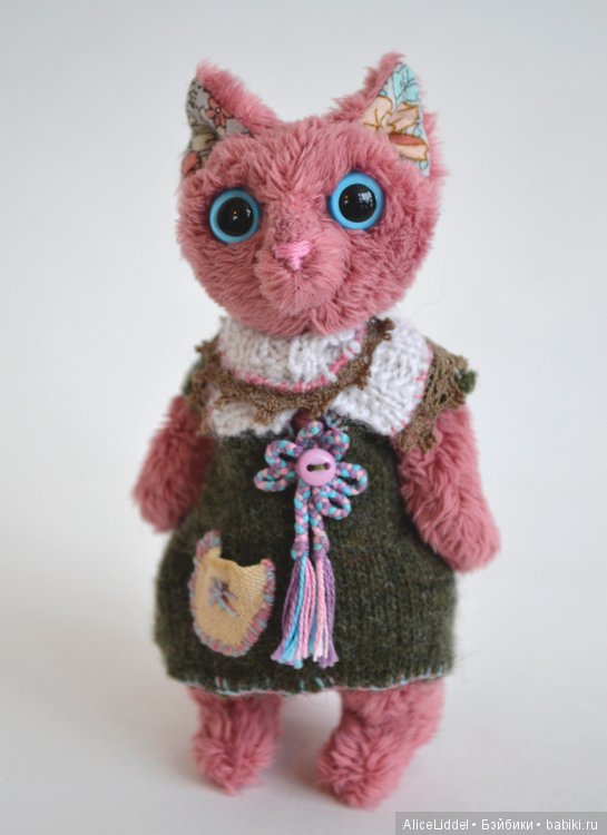 Кошечка в платье, игрушка ручной работы
