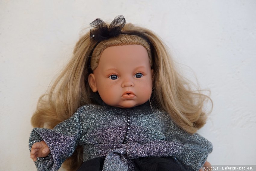 Donna от Endisa, особенная девочка с шикарной прической (фото 2)