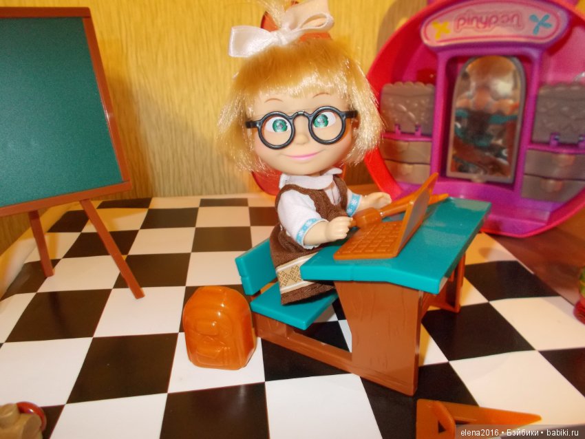 Машенька — Куклы Маша и Медведь (Simba): Маша в кармашке