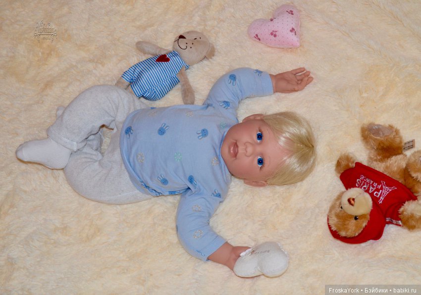 Lee Middleton "Dancing Bears" infant by Reva Schick