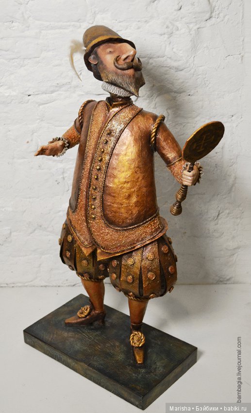 Авторские фигурки Марии Касьяненко из дерева и папье маше