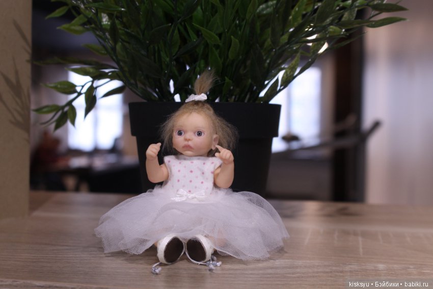 Малышка с хвостиком. Авторская кукла (фото 3)