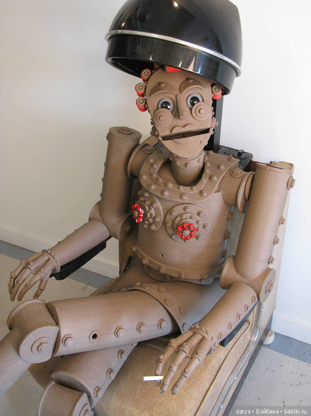 John Brickels и его дома и роботы из глины (фото 3)