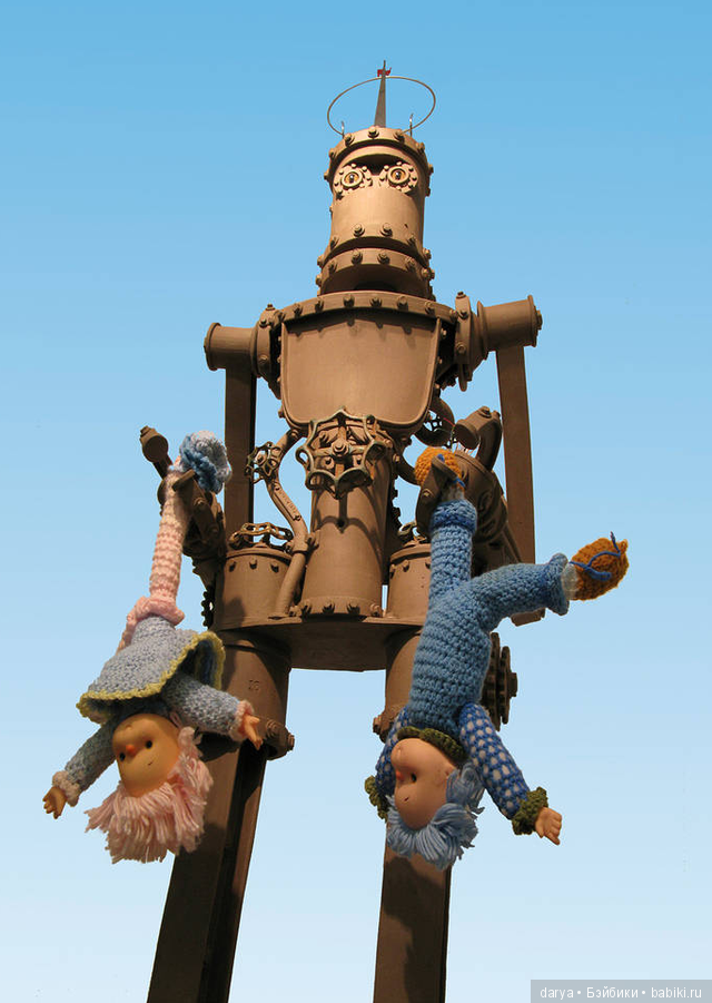 John Brickels и его дома и роботы из глины (фото 2)