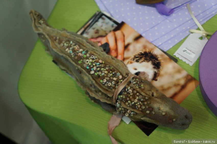 Hello, Teddy! Удивительные "живые" малыши в технике сухого валяния из шерсти. И как авторы украсили свои стенды в преддверии праздника (фото 3)