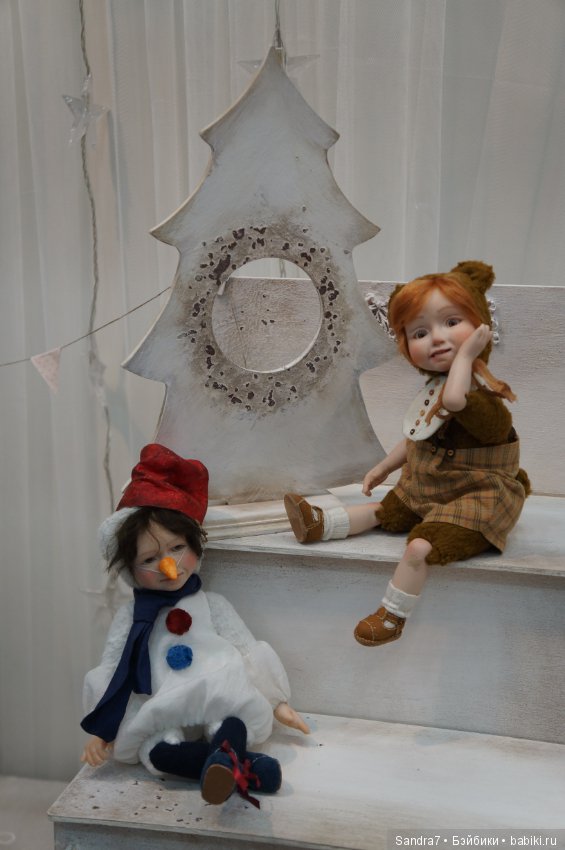 Hello, Teddy! Удивительные "живые" малыши в технике сухого валяния из шерсти. И как авторы украсили свои стенды в преддверии праздника