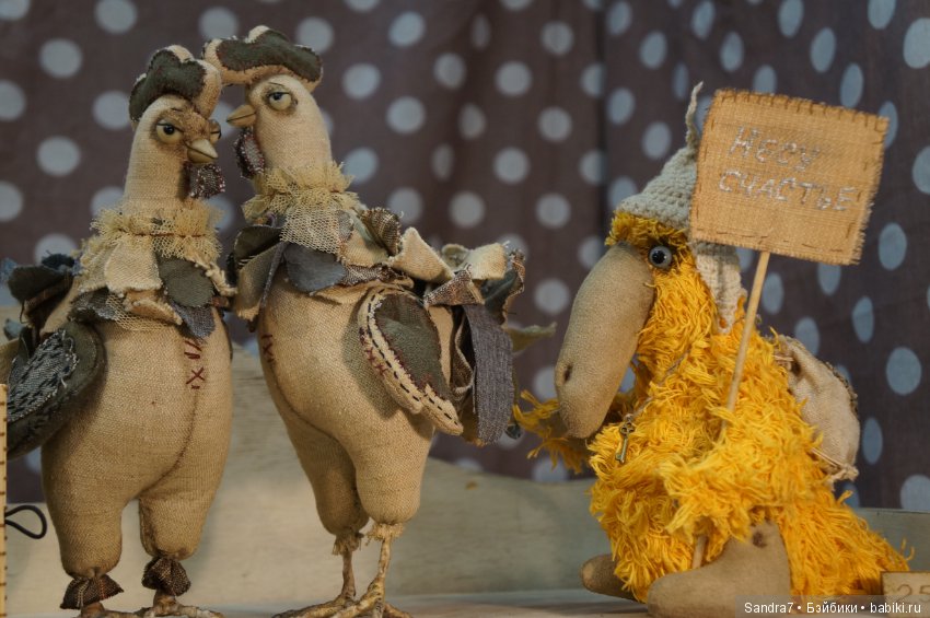 Hello, Teddy! Удивительные "живые" малыши в технике сухого валяния из шерсти. И как авторы украсили свои стенды в преддверии праздника