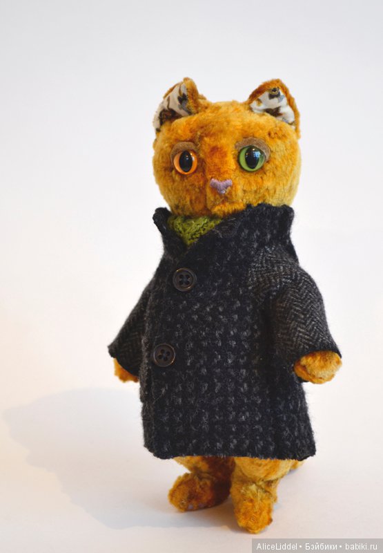 Кот в пальто. Игрушка ручной работы