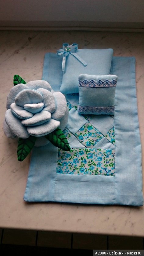 Комплектик в кукольную кроватку "Голубая мечта" (фото 2)