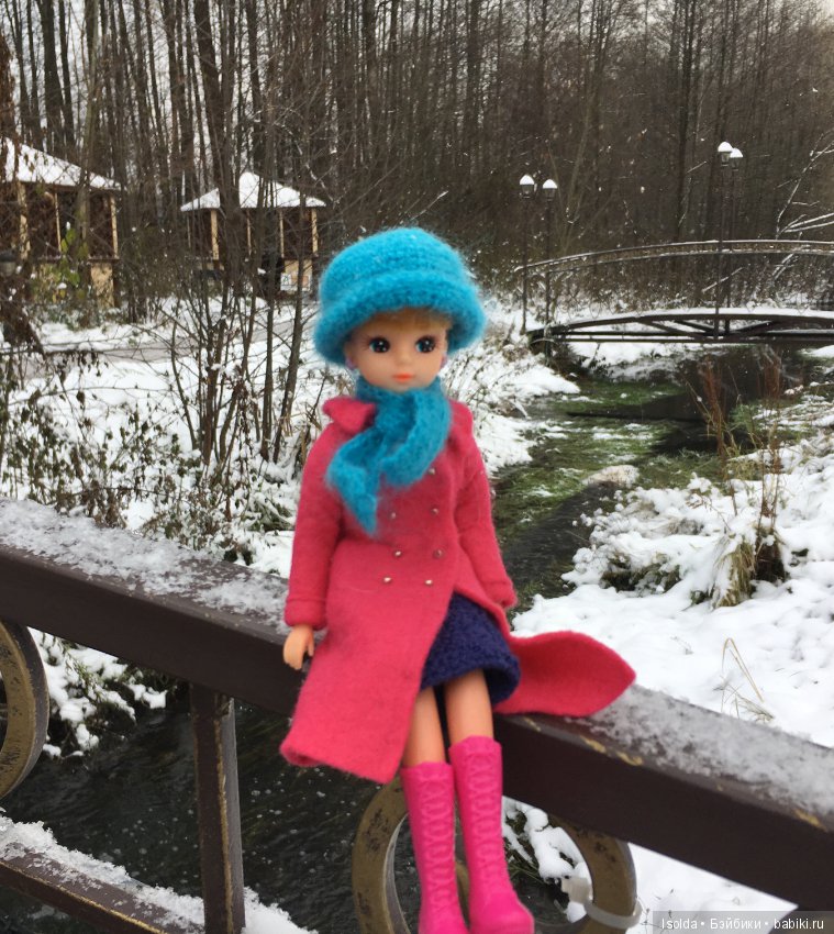 Четыре зимних пальто по одной выкройке