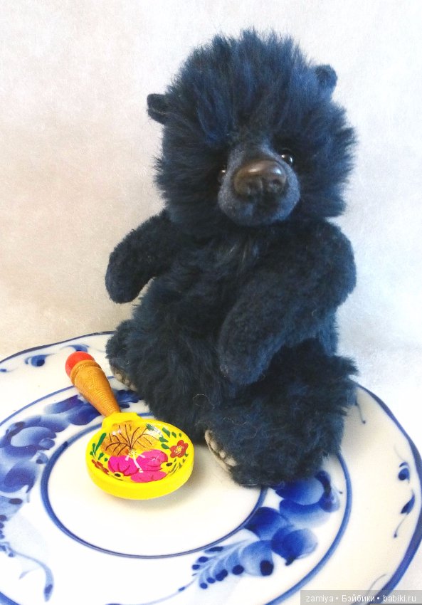 Пафнутий - любитель мёда мишка тедди