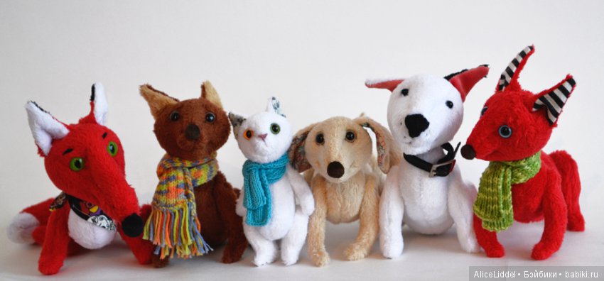 И ещё одна армада, теперь, преобладают пёсики. Игрушки ручной работы