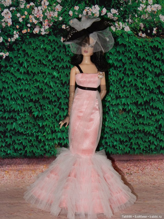 Тоннерки моя страсть, часть 17. Дама в экстравагантной шляпке (фото 2)