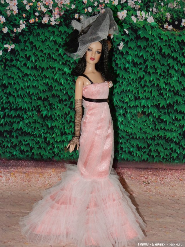 Тоннерки моя страсть, часть 17. Дама в экстравагантной шляпке