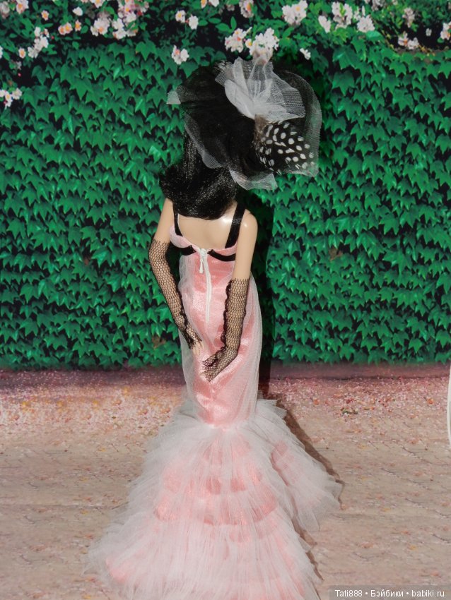 Тоннерки моя страсть, часть 17. Дама в экстравагантной шляпке (фото 3)