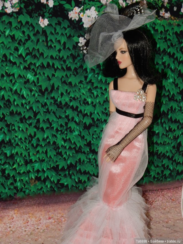 Тоннерки моя страсть, часть 17. Дама в экстравагантной шляпке (фото 8)