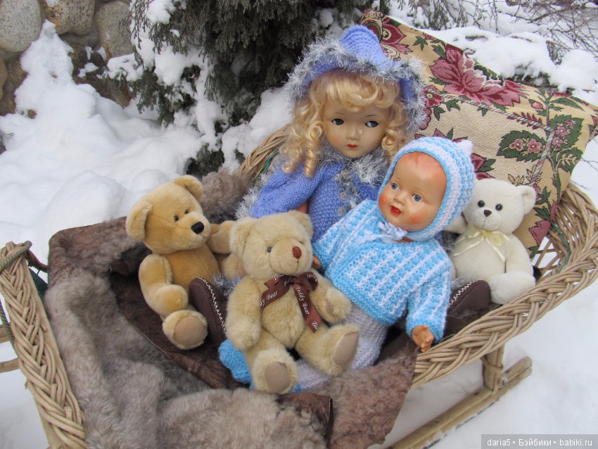 Прогулка на санках — Редкие антикварные куклы и реплики: воск (фото 3)