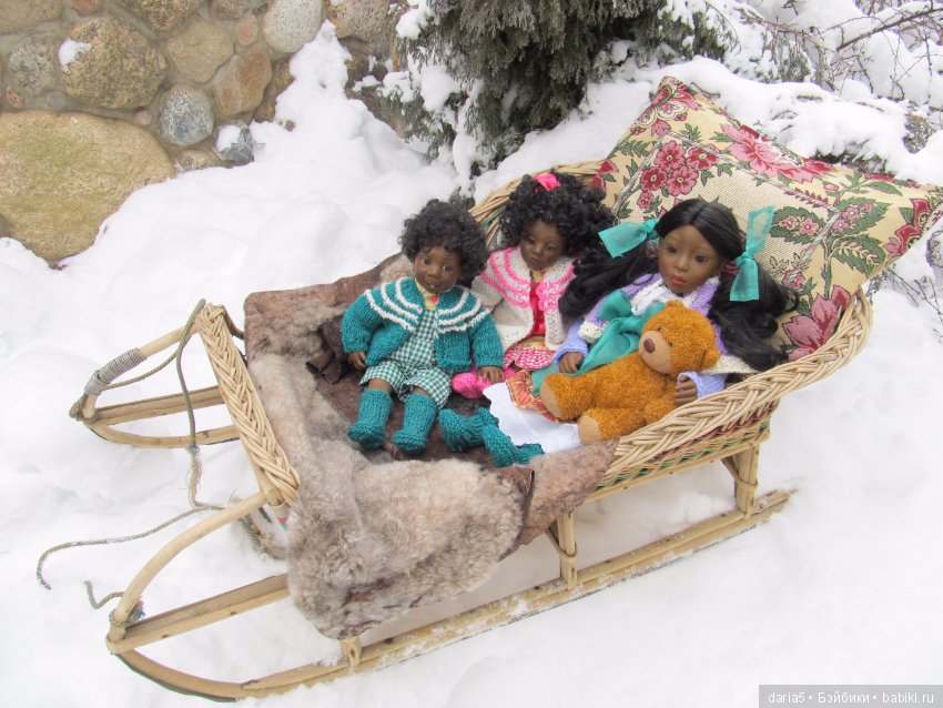 Прогулка на санках — Редкие антикварные куклы и реплики: воск