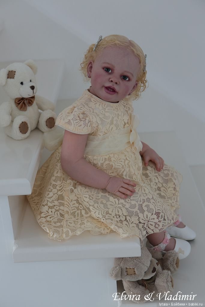 Николь. Художник Кулигин Владимир