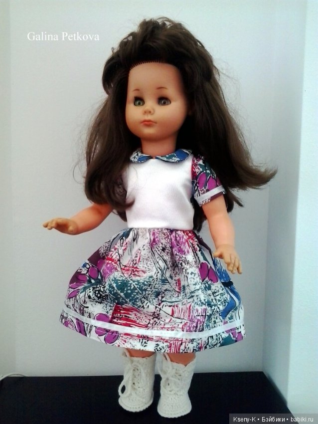 Платье с вышивкой лентами для кукол Paola Reina 32 см "Малышка Рози"