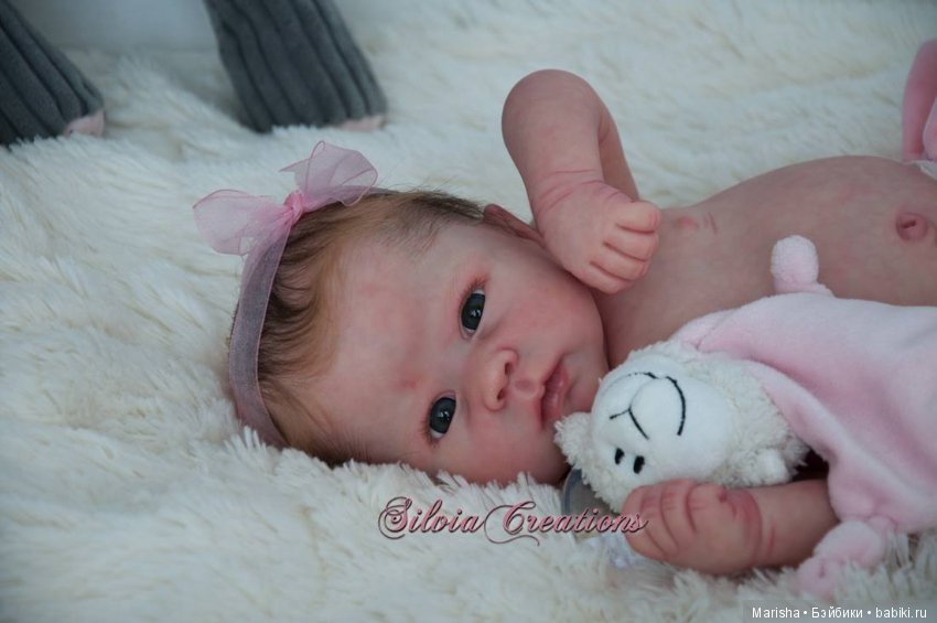 Маленькая Catrin скульптора Linda Murray