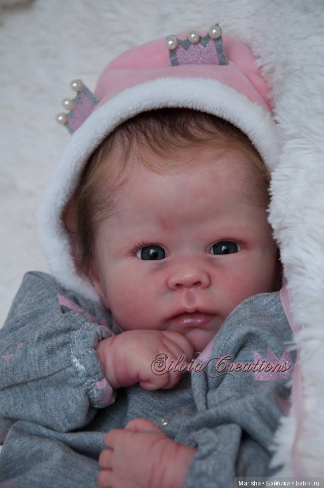 Маленькая Catrin скульптора Linda Murray