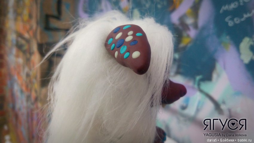 Белоснежная Хохуля-йети — Игрушки в смешанной технике (мех и глина): Арт (фото 4)