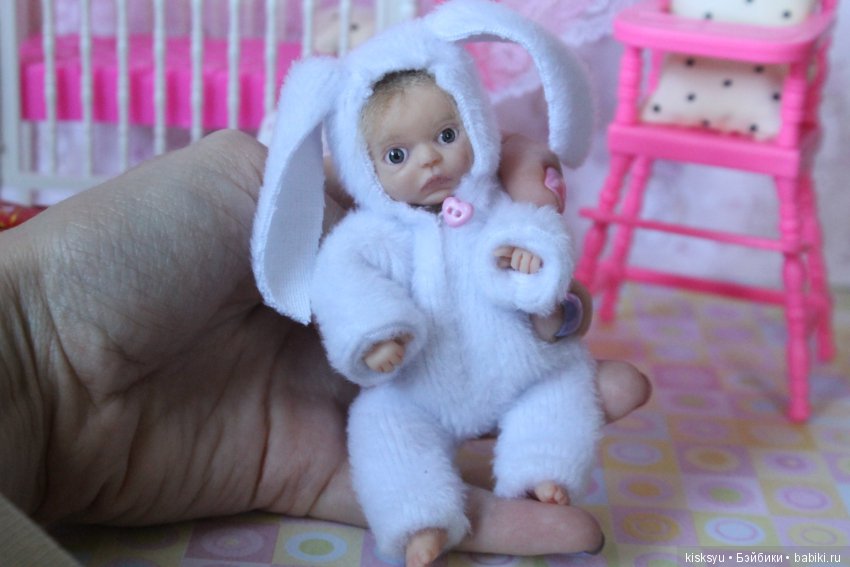 Костюмчик зайки — Лепка авторских кукол: полимерная глина