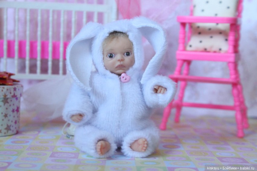 Костюмчик зайки — Лепка авторских кукол: полимерная глина