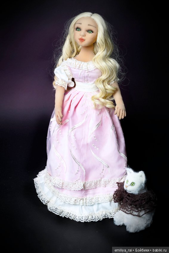 Новый образ для текстильной куклы Софии