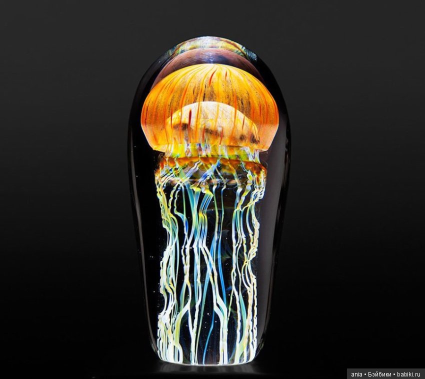 Удивительные медузы из стекла